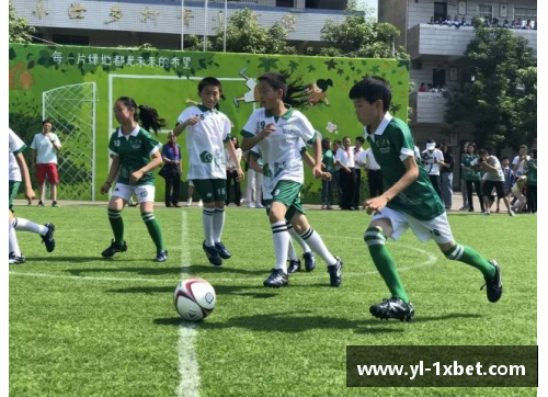 1xbet体育足球明星陪伴孩子踢球欢乐时光开启梦想旅程 - 副本